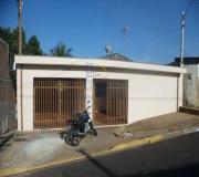 Casa para Locação, em Ribeirão Preto, bairro Jardim Piratininga, 3 dormitórios, 1 banheiro, 3 vagas